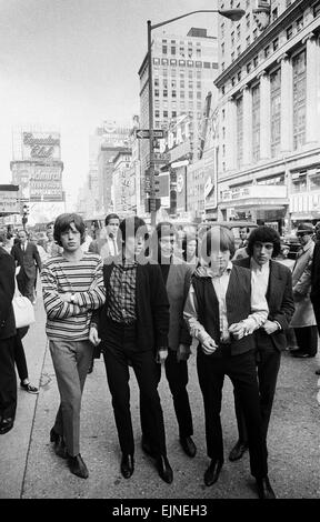 Les Rolling Stones sur Broadway. l-r de Mick Jagger, Keith Richards, Charlie Watts, Brian Jones et Bill Wyman. 2 juin 1964. Banque D'Images