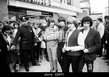 Les Rolling Stones sur Broadway. l-r de Mick Jagger, Keith Richards, Charlie Watts, Brian Jones et Bill Wyman. 2 juin 1964. Banque D'Images