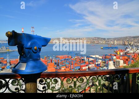 Vue panoramique sur le port de Valparaiso, Chili Banque D'Images