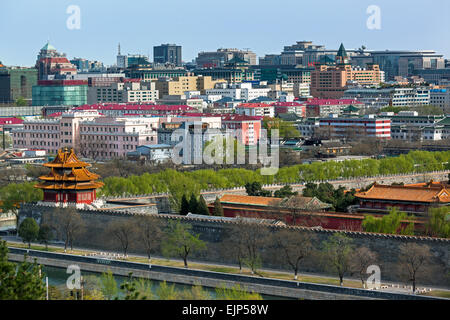 La Chine, Beijing, augmentation de la vue sur les toits de la ville de Parc Jingshan Banque D'Images