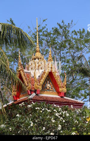 Les temples bouddhistes dans la jungle en Thaïlande Banque D'Images