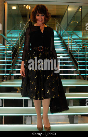 Athènes, Grèce. 30Th Mar, 2015. L'actrice française Fanny Ardant s'occupe à la 15e Prix du Cinéma hellénique au Centre Culturel Onassis. Fanny Ardant a reçu de l'Académie du Cinéma hellénique pour sa contribution au cinéma. Aristidis Crédit : Vafeiadakis/ZUMA/Alamy Fil Live News Banque D'Images