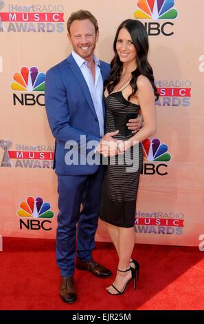 Ian Ziering & femme Erin Kristine Ludwig iHeart Radio Music Awards 2015 29/03/2015 Los Angeles/photo alliance Banque D'Images