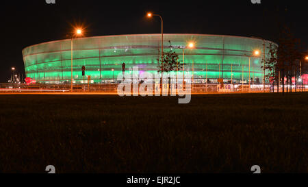 WROCLAW - 4 octobre : Illumination de la façade Stadium à Wroclaw le 4 octobre 2013 à Wroclaw, Pologne. Banque D'Images