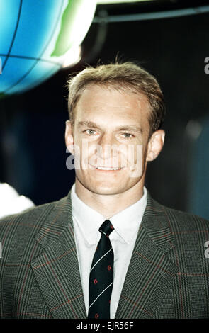 François Pienaar, ex-joueur de rugby sud-africain avec les Saracens Rugby Club Signature. 4 Décembre 1996 Banque D'Images