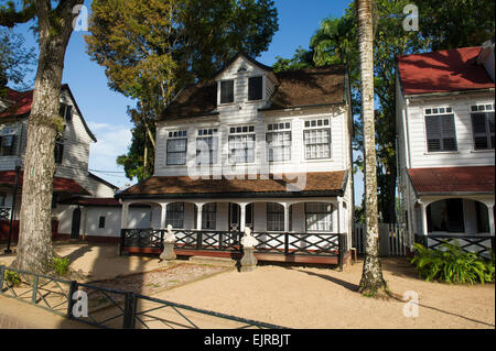 Lieu de résidence au Fort Zeelandia, bâtiment en bois historique, Paramaribo, Suriname Banque D'Images