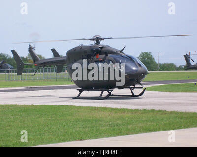 UH-72A Lakota hélicoptères utilitaires légers à Tupelo, Mississippi. par Dianne Bond pour EADS Amérique du Nord Banque D'Images