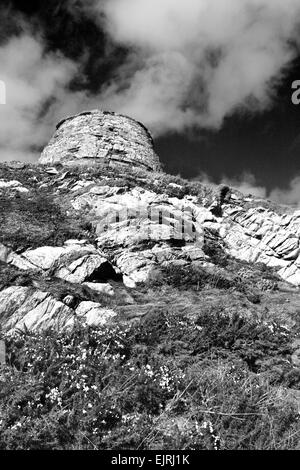 Doocot sur la falaise, le long du chemin de la côte de Fife au château de Newark près de St Monans East Neuk de Fife en Écosse Banque D'Images