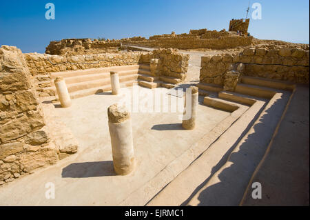 La synagogue sur le dessus de la rock Masada en Israël Banque D'Images