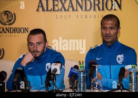 31 mars 2015 : Victor Astafei L et Geraldo Alves R lors de la conférence de presse pour présenter le partenariat entre d'ROU et Alexandrion Foundation au Sky Club dans Paulesti, Roumanie ROU. Catalin Soare/www.sportaction.ro Banque D'Images