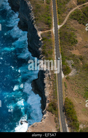 La France. La Guadeloupe, au sud de la Pointe du Piton, route côtière (vue aérienne) // La Guadeloupe, sud de la pointe du piton, à cotièr Banque D'Images