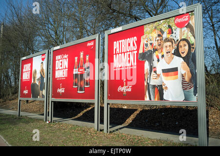 Coca Cola billboard annonces Allemagne Banque D'Images