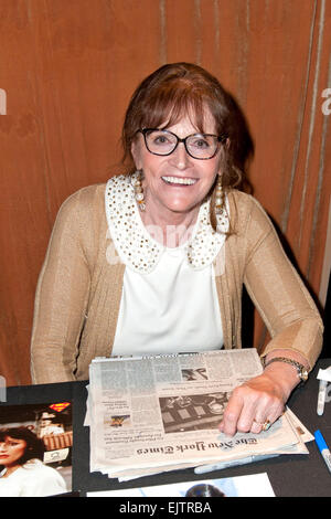 Burbank. Mar 29, 2015. Margot Kidder assiste à la "onsterpalooza : l'Art de la Convention des monstres au Marriott Burbank Hotel & Convention Center le 29 mars 2015 à Burbank./photo alliance © dpa/Alamy Live News Banque D'Images