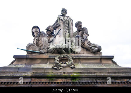 Monument commémoratif de guerre du Canada, le North Bridge à Édimbourg, en Écosse. Sculpté par William Birnie Rhind pour tous ceux qui ont été tués entre 1978-1902. Banque D'Images