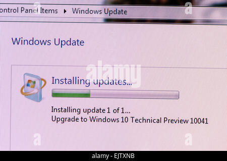 L'installation de Windows 10 version Aperçu technique 10041, une version bêta publique. Banque D'Images