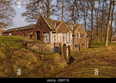 Le moulin à eau de Dunham Massey Hall près de Altrincham, Trafford, Greater Manchester County et autrefois dans le Cheshire. Banque D'Images