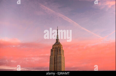 USA, New York City, l'Empire State Building avec sunset sky Banque D'Images