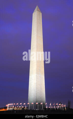 Washington Monument en nocturne sur le National Mall Banque D'Images