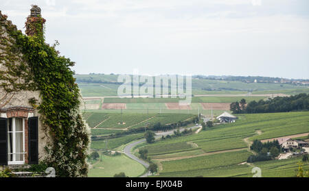 Sancerre est une ville médiévale, commune et canton, située dans le département du centre de la France qui donne sur la Loire. Banque D'Images