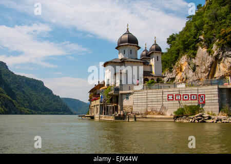 Monastère Mraconia, Danube, Portes de Fer du Parc Naturel, Roumanie Banque D'Images