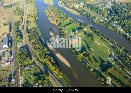 Ville d'Amboise et de l'Île, Loire, camping et pont en vue. Banque D'Images