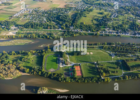 Ville d'Amboise et de l'Île, Loire, camping et pont en vue. Banque D'Images