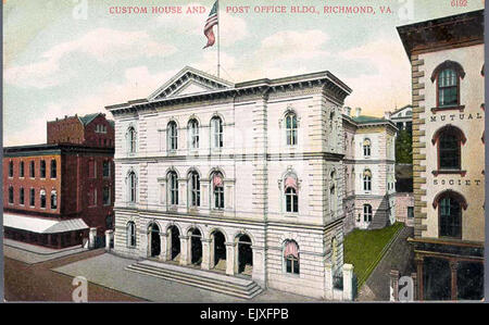 Une image historique de la maison des douanes et du bureau de poste de Richmond, Virginie, capturée à travers des cartes postales du début du XXe siècle. Ces cartes postales documentent l'architecture de Richmond et offrent un aperçu des attitudes sociales et culturelles de l'époque. Banque D'Images