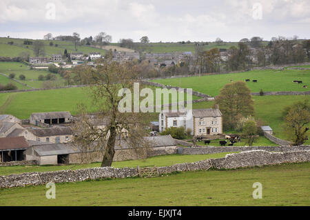Pic Blanc ferme près du village de plus de Haddon dans le Peak District, Derbyshire. Un milieu rural scène anglaise. Banque D'Images