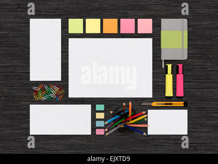 Vue de dessus du modèle coloré en blanc sur noir 24 pour l'identité de marque de l'entreprise présentation ou portefeuille. Se compose d'une maquette Banque D'Images