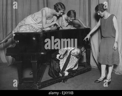 Scène de la jouer la tante de Charley. 23 décembre 1925. Banque D'Images