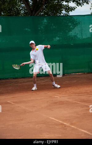 , Région d'Orenbourg, Russie, 18 juin, 2014 année. Compétitions de tennis junior Banque D'Images