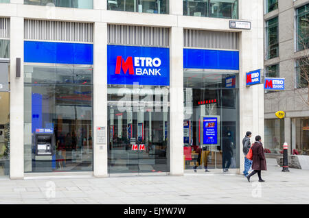 Metro Bank, Cheapside, Londres, UK Banque D'Images