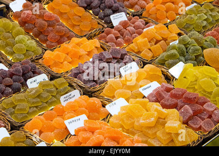 Bonbons aigre au marché de la Boqueria à Barcelone Banque D'Images