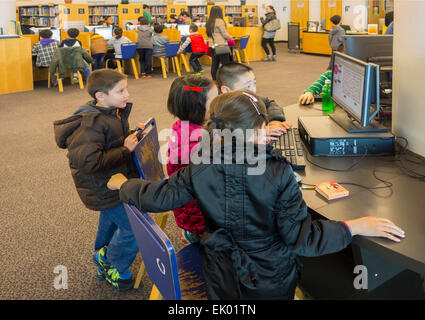 Bibliothèque de rinçage dans le Queens, New York City Banque D'Images