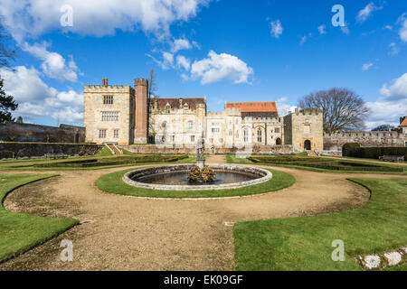 Kent curiosités : paysage des motifs Penshurst Place, une maison de campagne du 14ème siècle, le siège de la famille de Sidney, près de Tonbridge, Kent, UK Banque D'Images