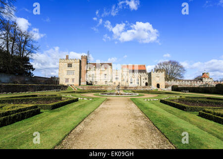 Penshurst Place, une maison de campagne du 14ème siècle, le siège de la famille de Sidney, près de Tonbridge, Kent, UK Banque D'Images