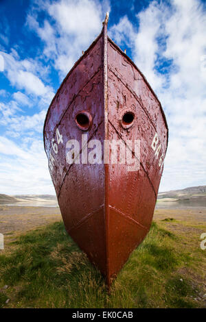 Des naufragés plus ancien navire d'acier en Islande. Banque D'Images