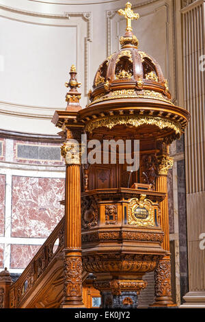 Chaire dans "Berliner Dom', la cathédrale de Berlin, Allemagne Banque D'Images