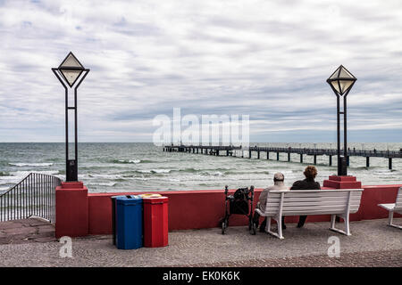 Vue de la jetée de Binz sur l'île Rügen (Allemagne) Banque D'Images