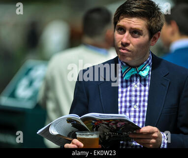 Lexington, Kentucky, USA. 3ème apr 2015. 3 avril 2015:Scènes de autour de la piste le jour de l'ouverture de la rencontre du printemps sur le pâturin piquets Week-end à Keeneland Race Course à Lexington, Kentucky. Scott Serio/CSM/Alamy Live News Banque D'Images