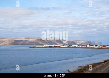 Surplombant la ville de Mopti dans le Westfords d'Islande. Banque D'Images