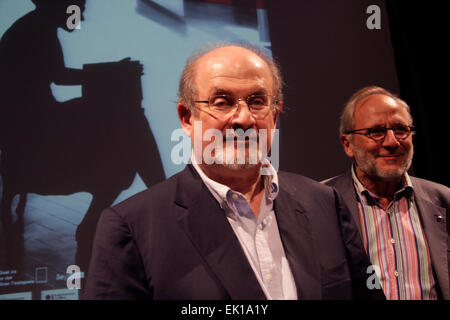 14 septembre 2013 - BERLIN : écrivain Salman Rushdie, Ulrich Schreiber lors d'une conférence de presse à la littérature internationale Festi Banque D'Images