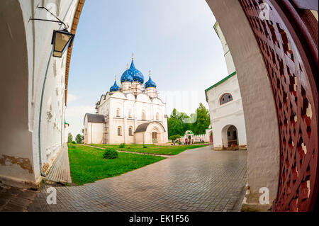 Suzdal Kremlin - la partie la plus ancienne de la ville, le cœur de Suzdal, selon les archéologues avec les X siècle. Le Kreml Banque D'Images