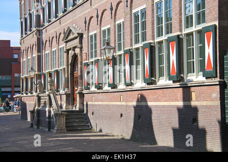 Dordrecht, Pays-Bas - 28 septembre : le bâtiment de l'école le 28 septembre 2013 à Dordrecht, Pays-Bas Banque D'Images