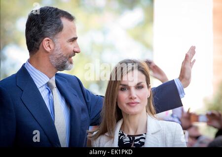 La cathédrale de Palma de Majorque, Espagne. 5ème apr 2015. Roi d'Espagne Felipe VI et La Reine Letizia arrivant pour la messe de Pâques à la cathédrale de Palma de Majorque, Espagne, 5 avril 2015. Dpa : Crédit photo alliance/Alamy Live News Banque D'Images