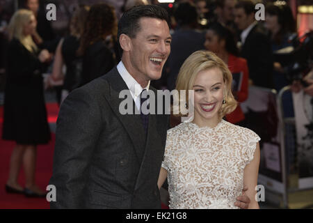 Les célébrités assister à la première mondiale à Londres indicibles Dracula de Leicester Square. Avec : Sarah Gadon,Luke Evans Où : London, Royaume-Uni Quand : 01 Oct 2014 Banque D'Images
