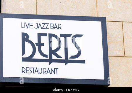 Berts Jazz Bar et Restaurant, une partie de la marine marchande, l'hôtel Belfast Banque D'Images