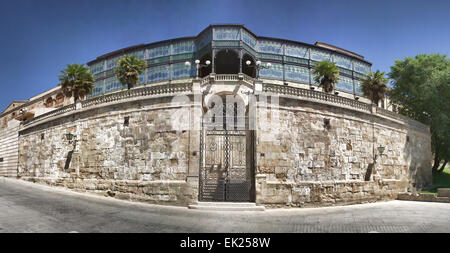 La Casa Lis est un palais moderniste de Salamanque construit sur l'ancien tronçon de la muraille de la ville, où le Musée de l'Art Nouveau Banque D'Images