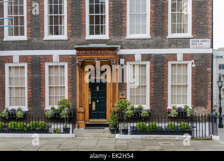 Porte et House, Queen Anne's Gate, Londres Banque D'Images