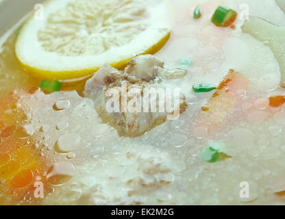 Poulet au citron Soupe Orzo close up Banque D'Images